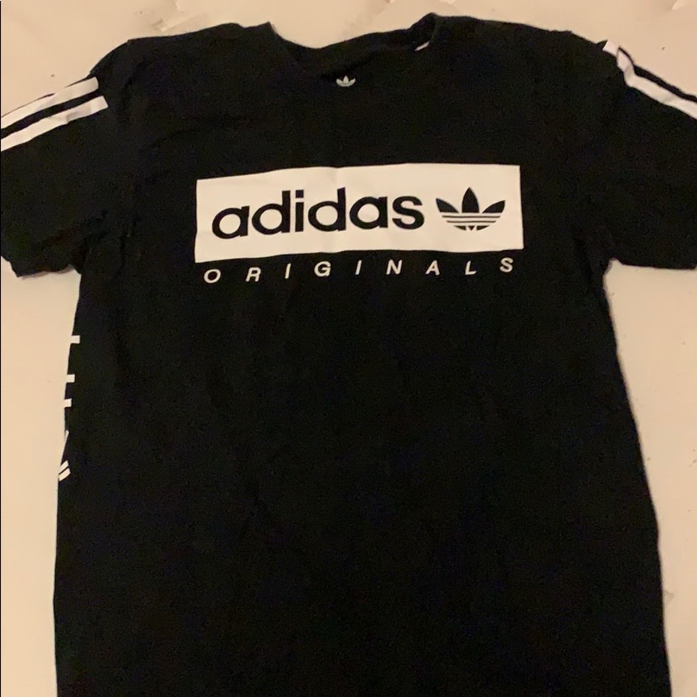 Black adidas orginals t-shirt
